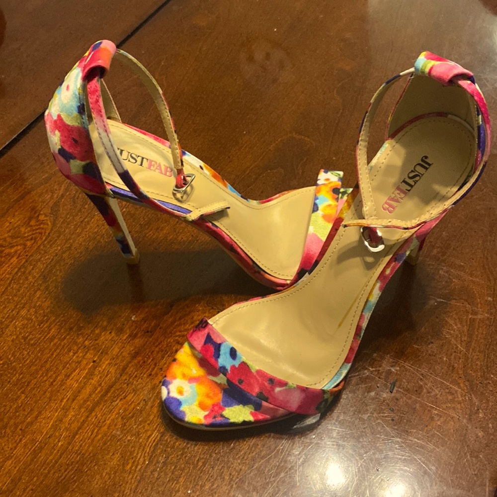 Ladies multicolor heels